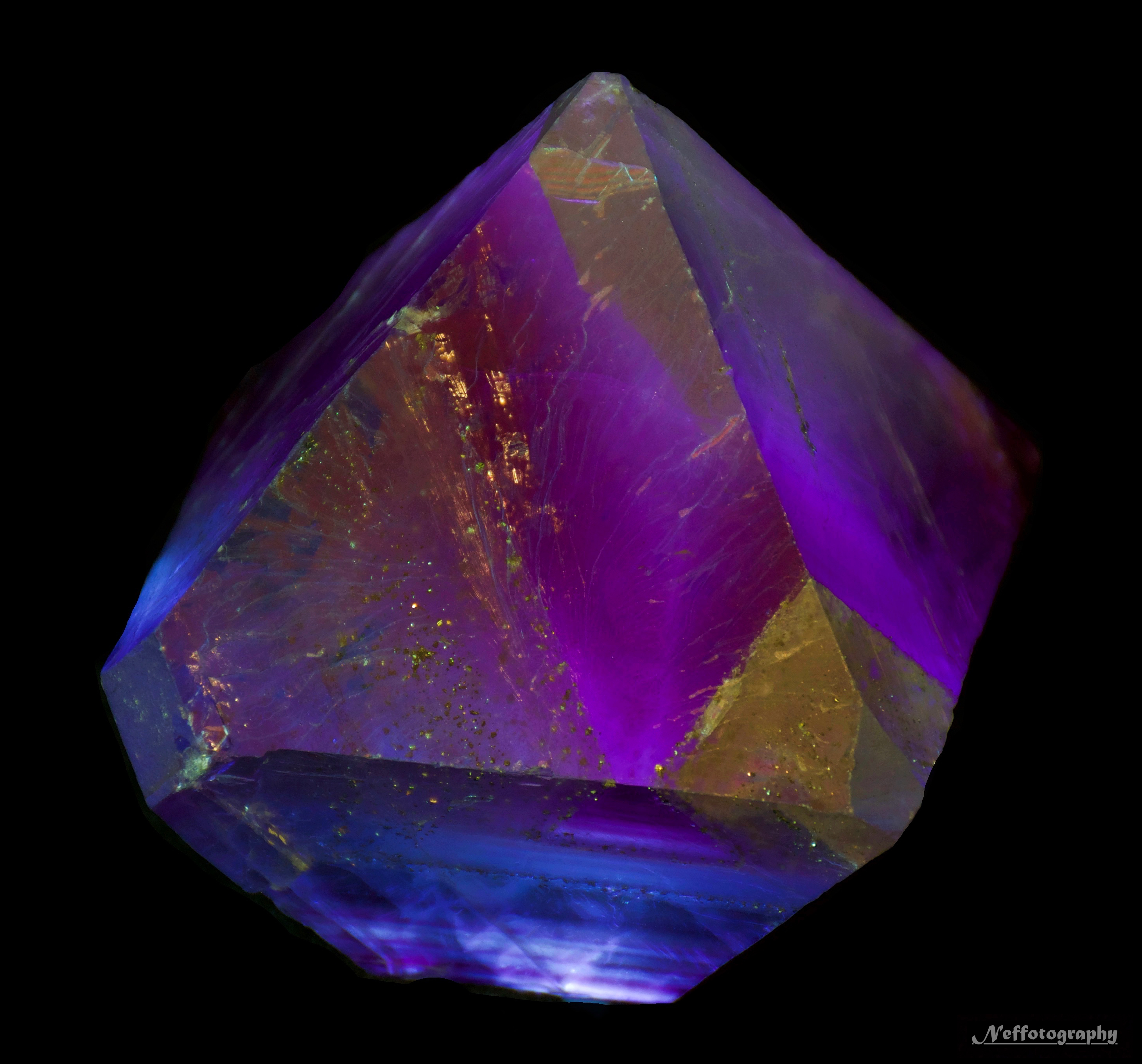 fluorite octahedral in fluorescent light Gillespie Museum